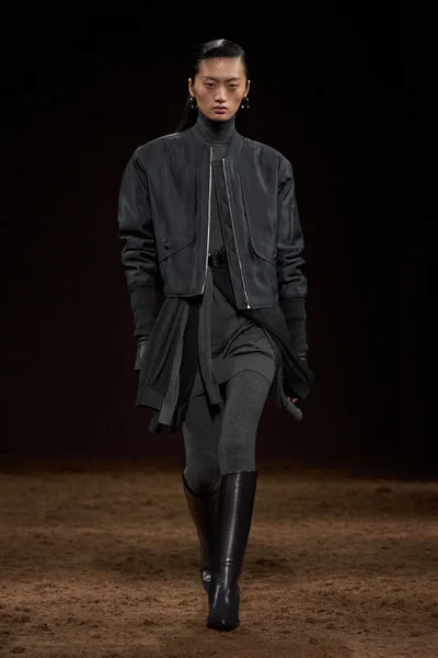 Look 33